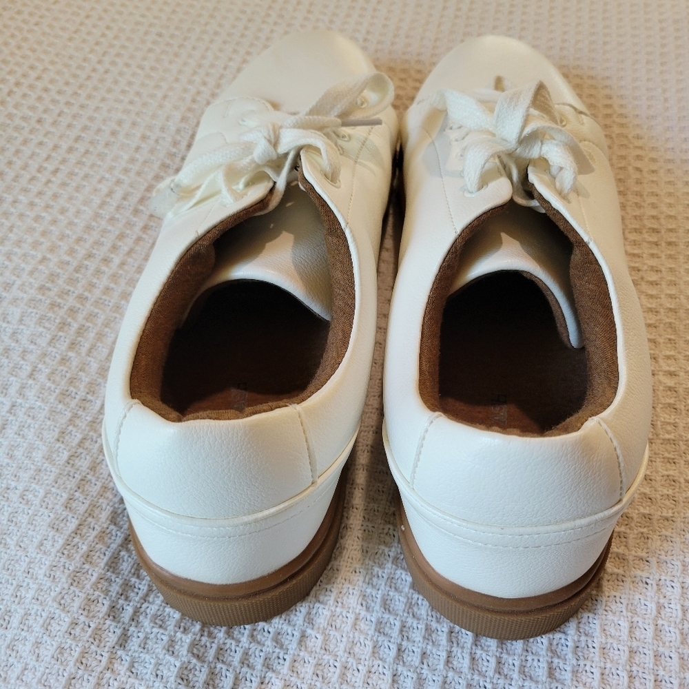 Porter & Ash Classic White Leather Sneakers - Picture 4 of 11
